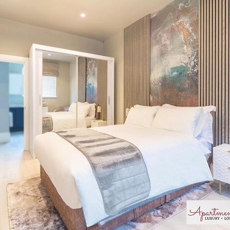 Beautiful Apartment In London Hounslow Exterior photo
