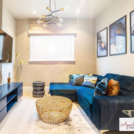 Beautiful Apartment In London Hounslow Exterior photo