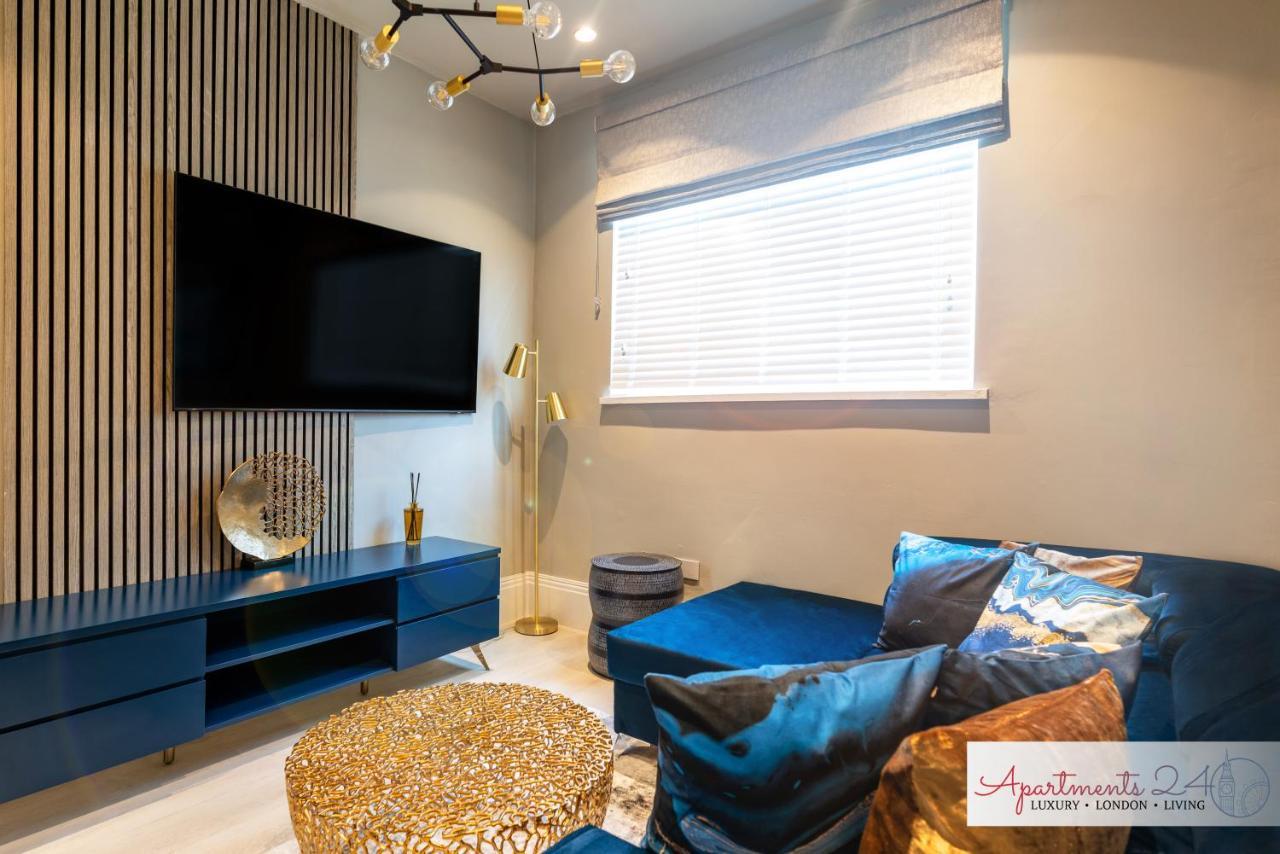 Beautiful Apartment In London Hounslow Exterior photo